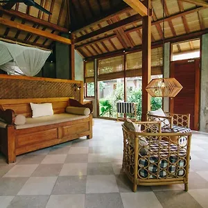 Zin Berawa & 4*, Canggu Indonesien